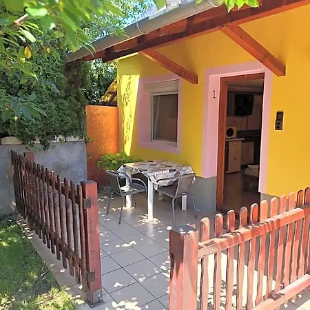 Pink Tulip House Siófok
